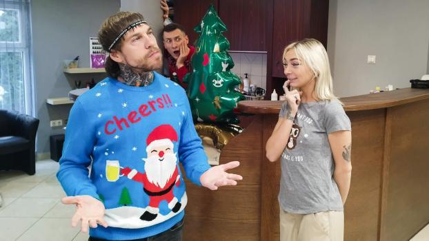 ImmoralLive – Chloe Temple – Boyfriend Catches Chloe Temple Cheating On Christmas