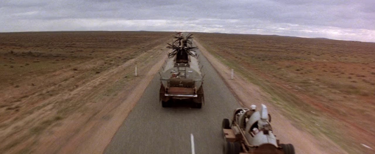 Mad-Max-2-The-Road-Warrior-1981-Hindi-English-Blu-Ray-720p-x264-AVC-AC3-2ch-ESub-mkv-0005