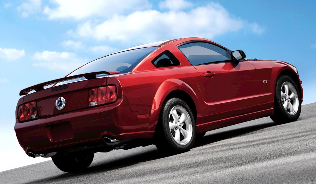 Ford-Mustang GT V