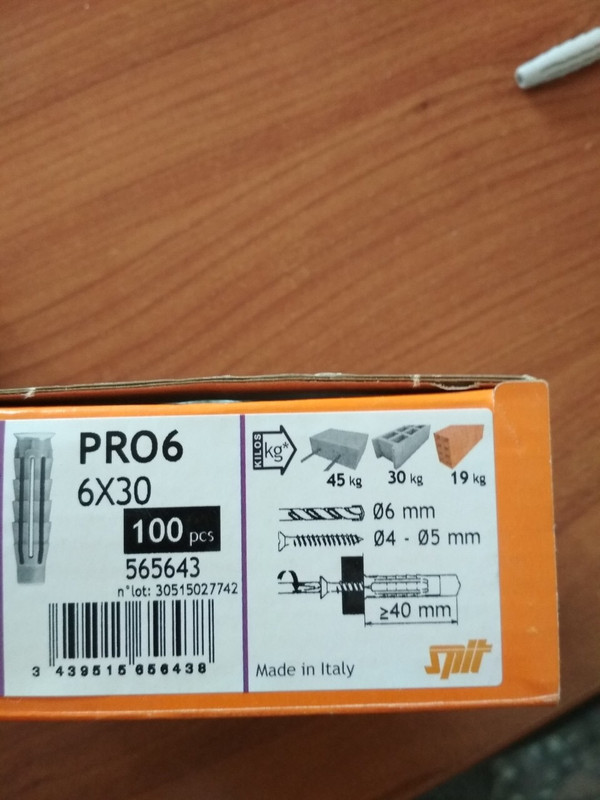 A8B05968-5928-4C04-A39D-19372210990E