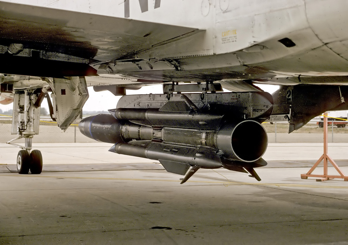 xQF-4B & MA-31 2 22 SEP95 PtMugu1