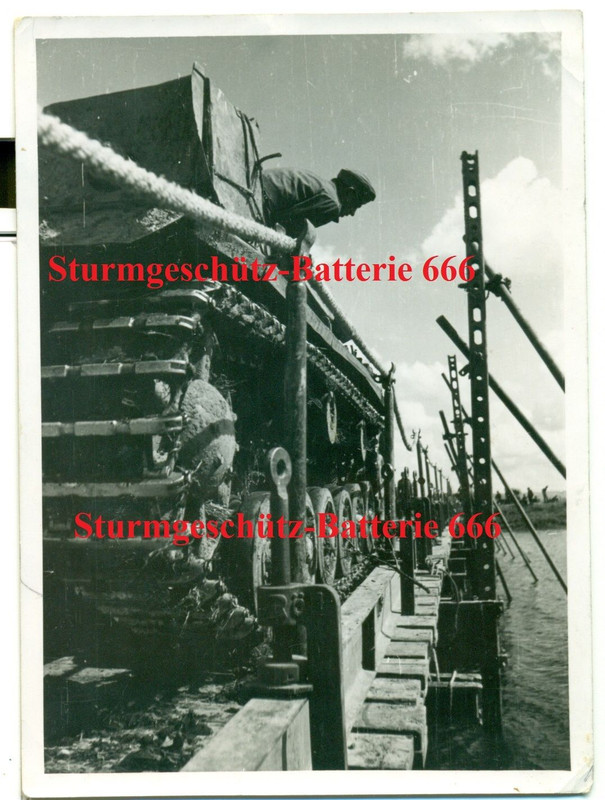 FOTO - STUG-BATTERIE 666 - STURMGESCHÜTZ - STUG-