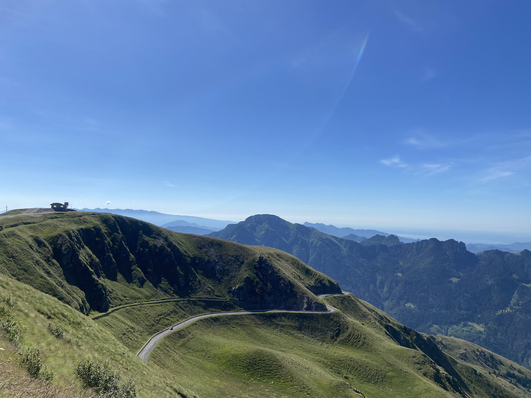 BA443F4C-4AC6-47DB-99A1-4680EDB8278A