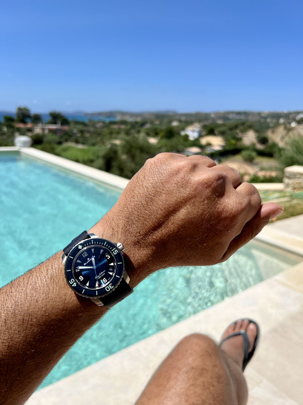 2CDA0C0D-2F17-499A-8426-2E9E140614F5