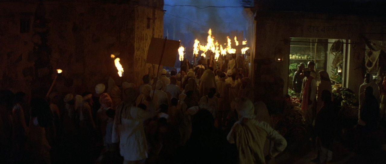 Gandhi 1982 25th Anniv (1080p x265 10bit Tigole).mkv_snapshot_01