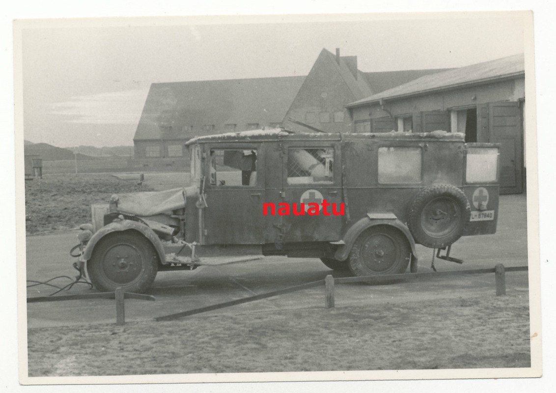 GEHEIM zerstörter Sanitäter Auto car in Hamburg 