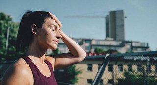 female-sweating-1296x728-header-1-1296x728-1024x575-1.jpg