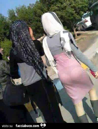 C:\Users\lenovo\Pictures\Saved Pictures\muslim woman\iv28lsaxuy-ragazza-musulmana-con-il-velo-con-sexy-lingerie-in-trasparenza-mai-uscire-di_b.jpg