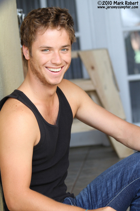 Jeremy Sumpter 2019: dating, net worth, tattoos, smoking 