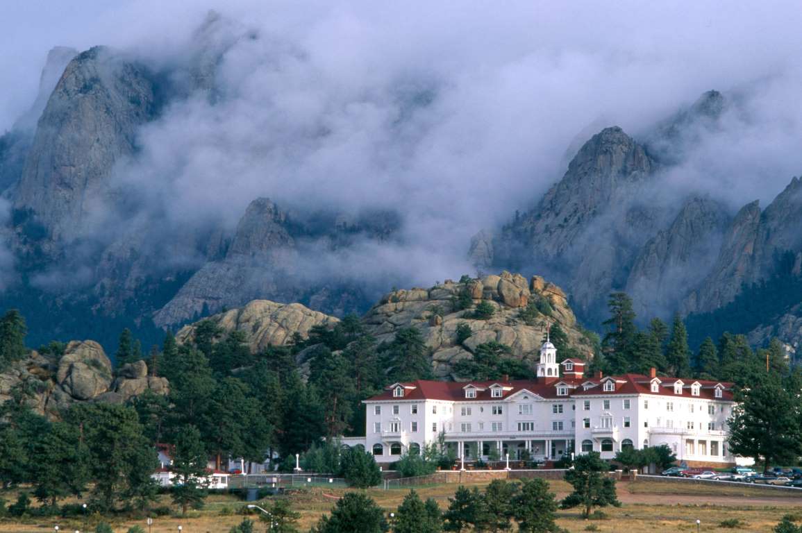 44 Haunted Hotels Around The World You Can Stay At—if