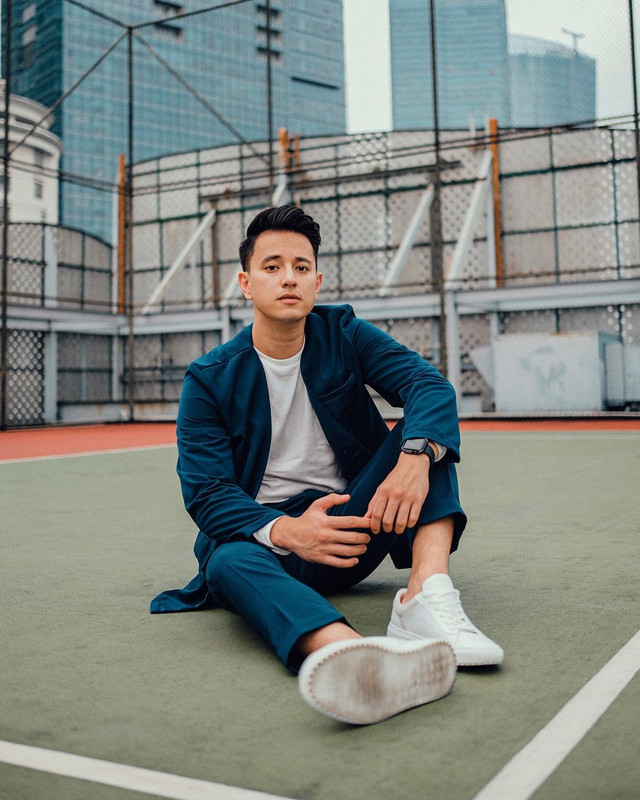 Aktor Billy Davidson.