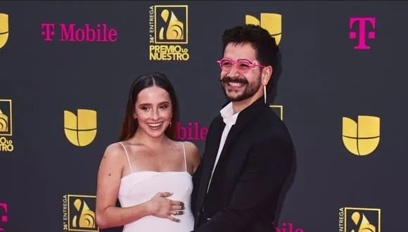 Evaluna y Camilo enamoran al presumir segundo embarazo en Premio Lo Nuestro