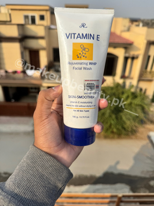 Vitamin E Rejuvenating WHIP Facial Wash 190 g.