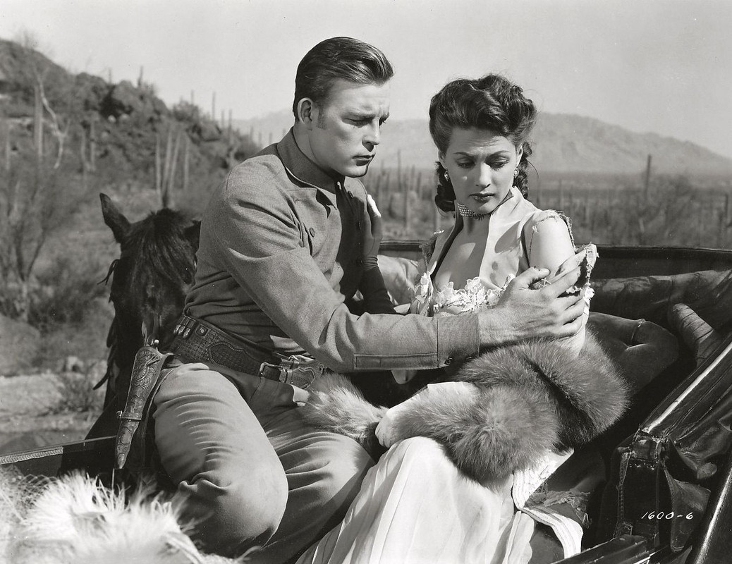 Yvonne_De_Carlo_c56