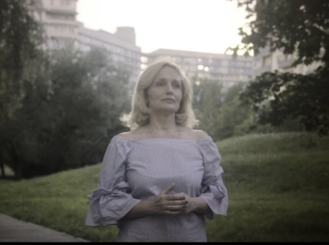 F4E9B4A7-8CF1-4F1F-9A82-9529C0B50B6A