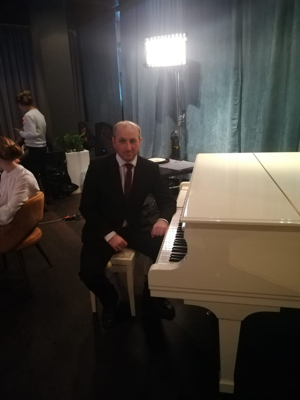 FA4E1763-0F3E-4535-B168-5470E3C07D97