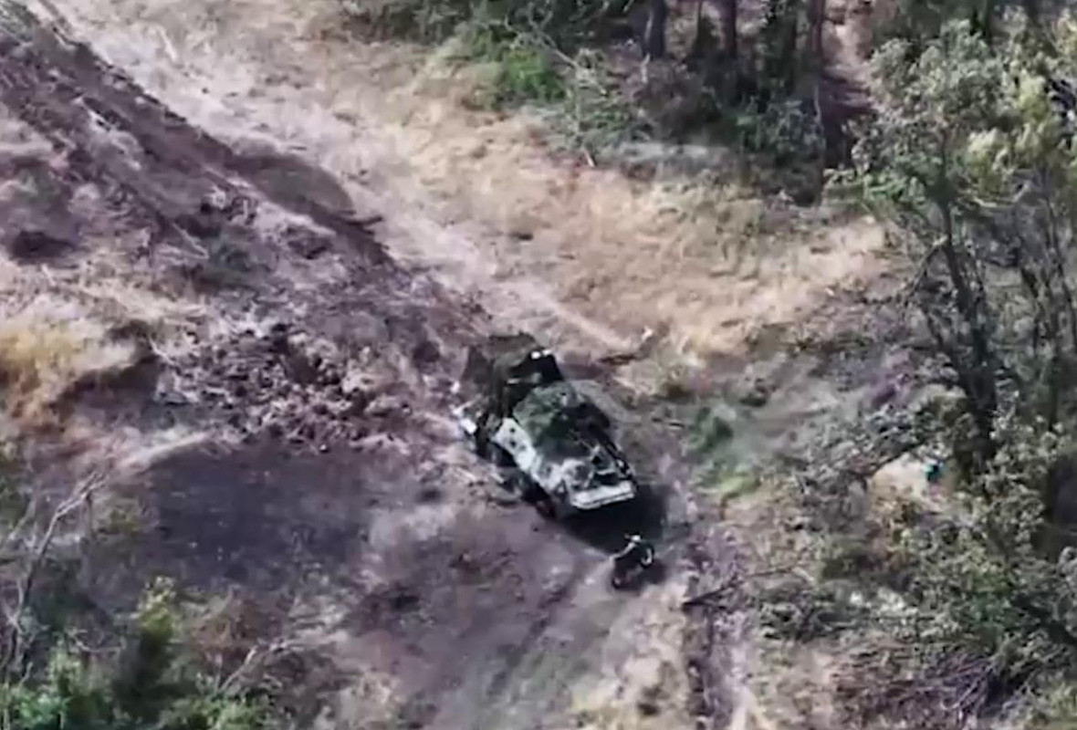 1012 BTR-82A(M) dam aband 04 09 24