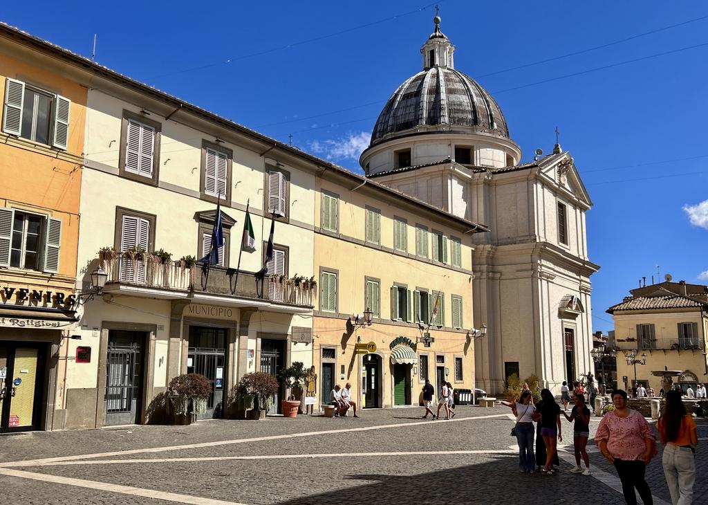 Жаркий сентябрь на побережье Тирренского моря.