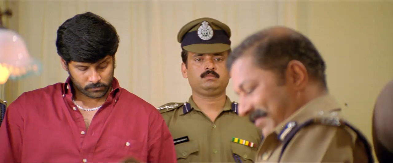 Gemini 2002 WebRip [Tamil] 480p, 720p ESub Screenshot