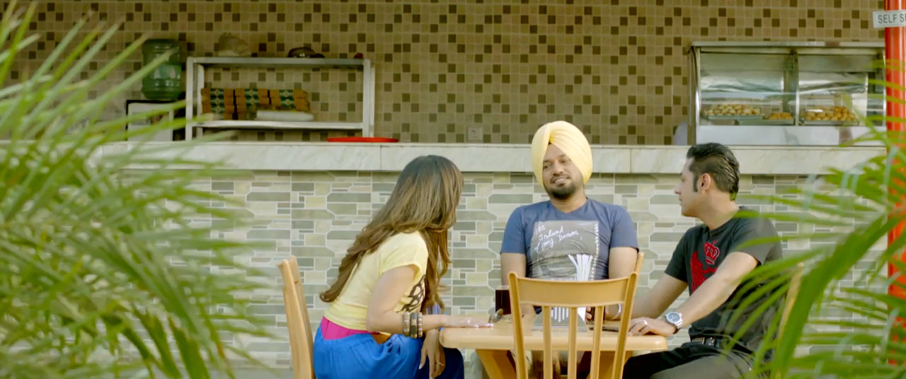 Carry On Jatta 2012 WebRip [Punjabi] 480p 720p ESub Screenshot