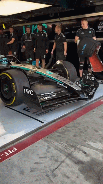 Mercedes-AMGPCF1-1894349565974729023.gif