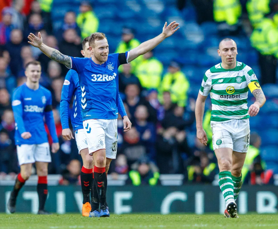 4B9F9AB2-25F4-48DC-A93D-904B43FF3CDB