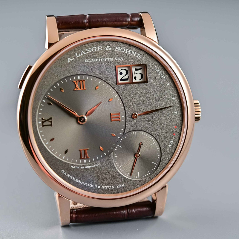 A-Lange-Sohne-Grand-Lange-1-Update-2022-137.033-review-2-2048x2048