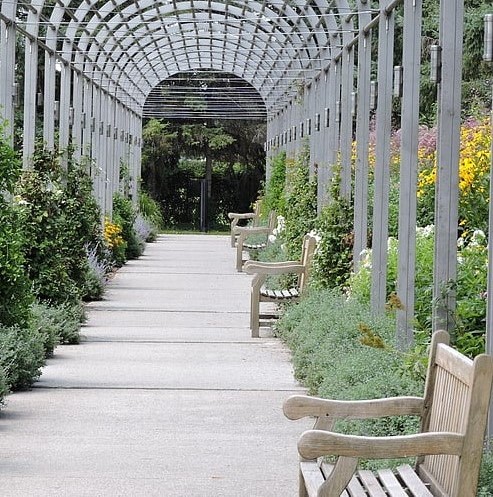 arcade-garden-pavement-bench-preview-1.jpg
