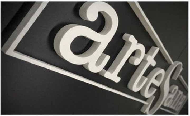 AC-05 acrylic painted letter display view 1