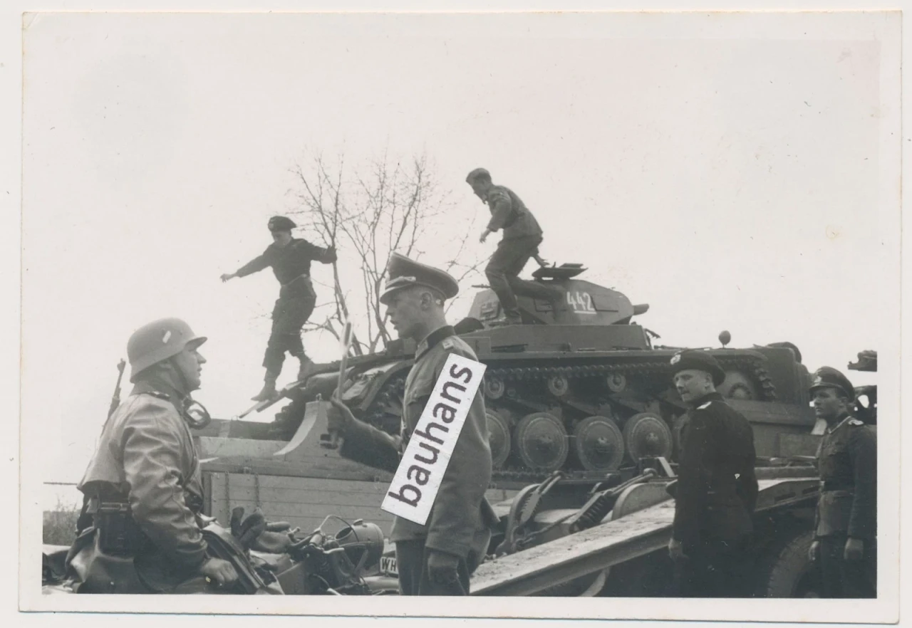 Foto aus Nachlass Panzer Abteilung 66 Panzer Tank Krad Sd Ah 115 (4447n)