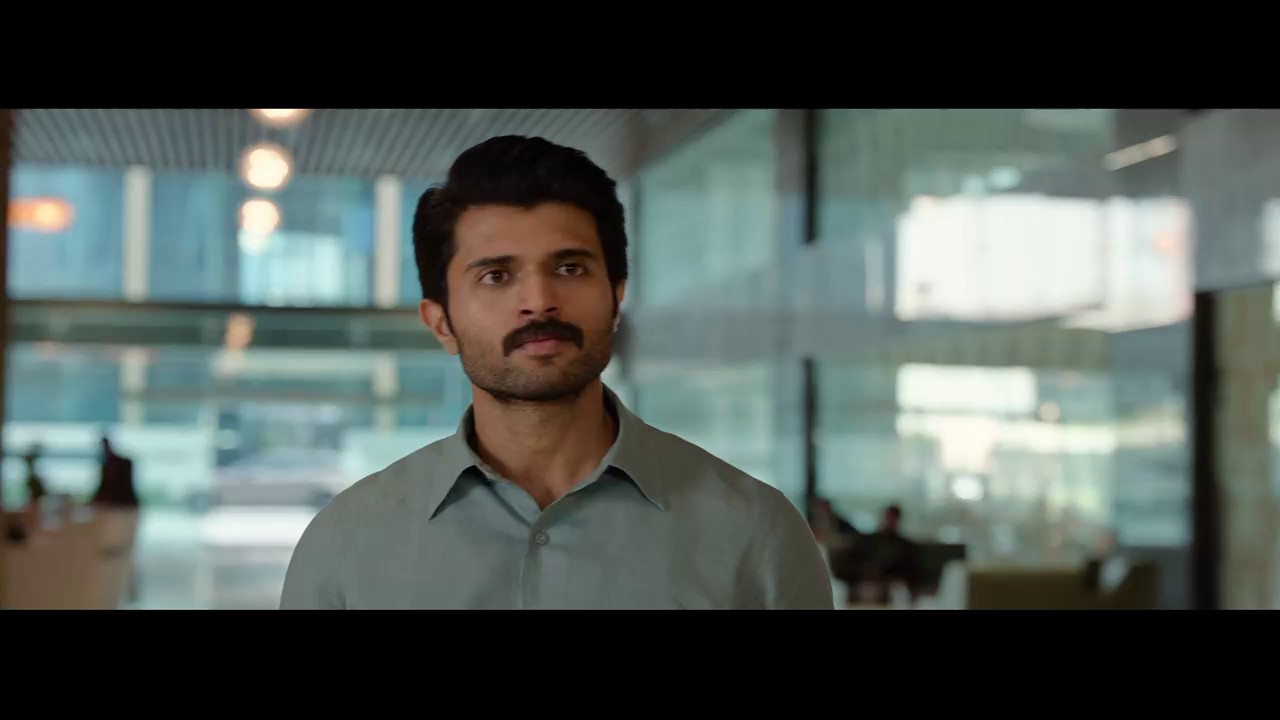 The-Family-Star-2024-Hindi-WEBRip-720p-AVC-EAC3-6ch-mkv-0003