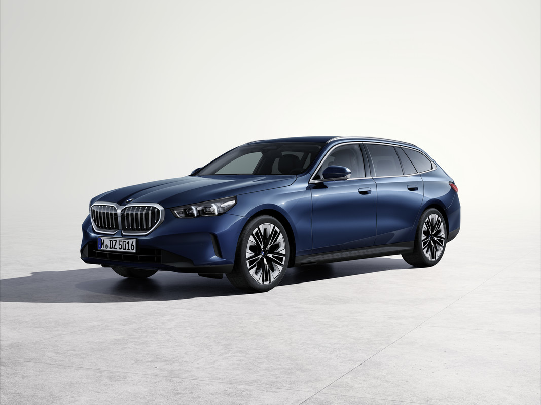 P90551942_highRes_the-new-bmw-540d-xdr