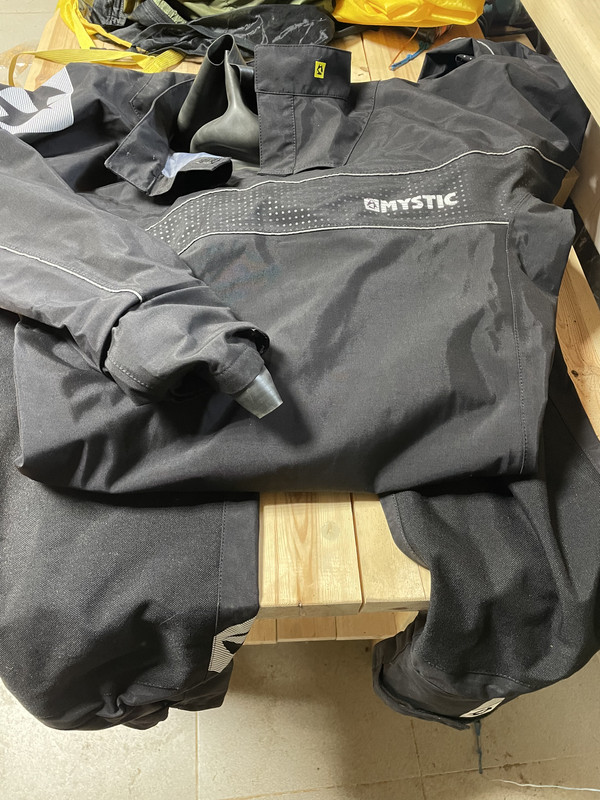 7EA2210B-A3BD-4968-8715-BB91E12232B3