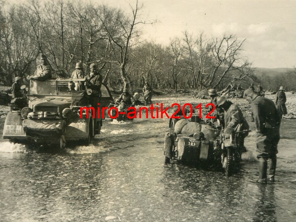 Foto, Wehrmacht, Kübelwagen, Krad, Motorrad bei 
