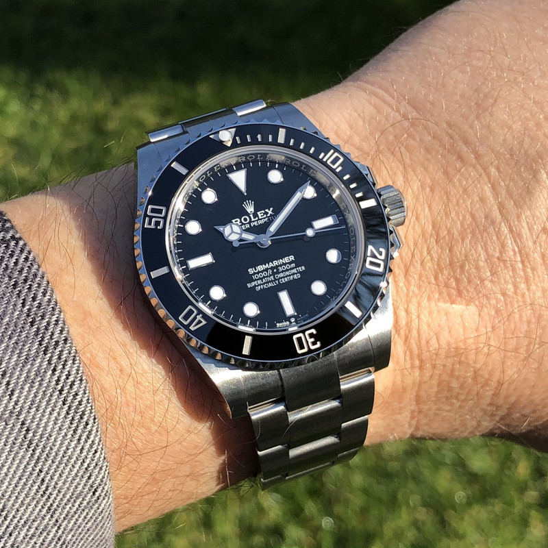 Which Sub to keep, 14060M or 124060? | WatchUSeek Watch Forums