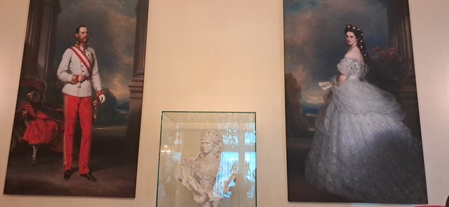 Viena: La ciudad de la música, de las artes y de los sueños - Blogs de Austria - Dia 1: Museo Sisí, biblioteca nacional, Opera y Free tour (4)