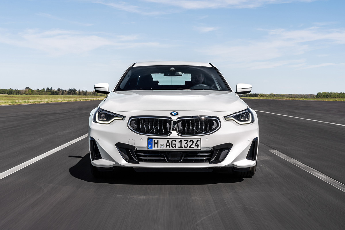 BMW220i(13)