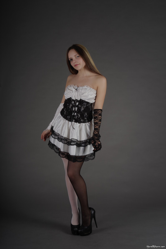 MarvelCharm_Nika-Light-Dark-110