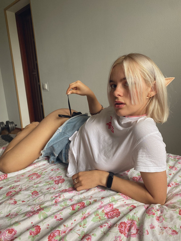 model-mira-8