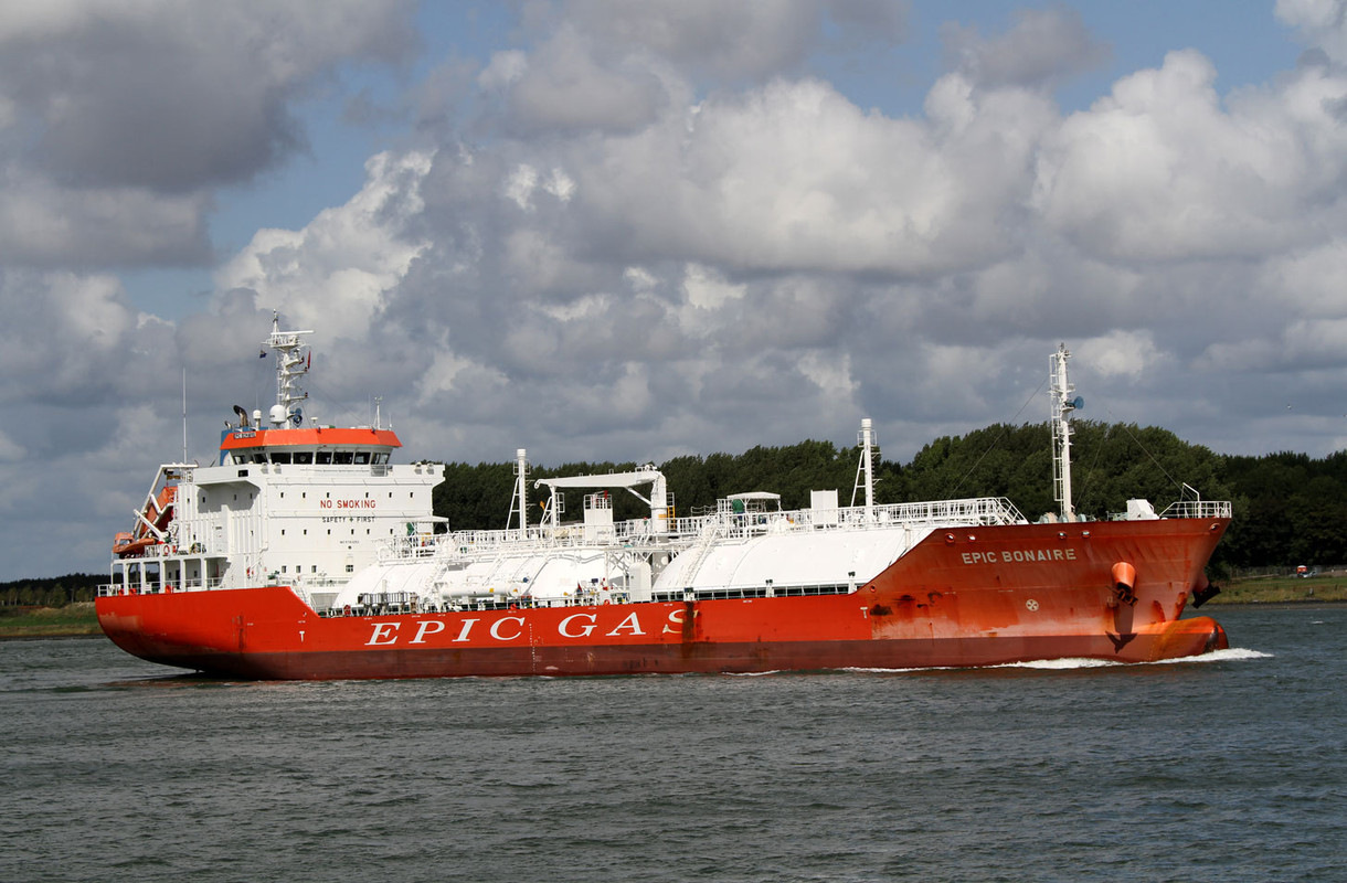 EPIC BONAIRE  (14671c)[Tg2-Lpg](Sgp-2016)(24-Aug-2018-Rotterdam-New-Waterway-Botlek-Nld)(9743253)(© 