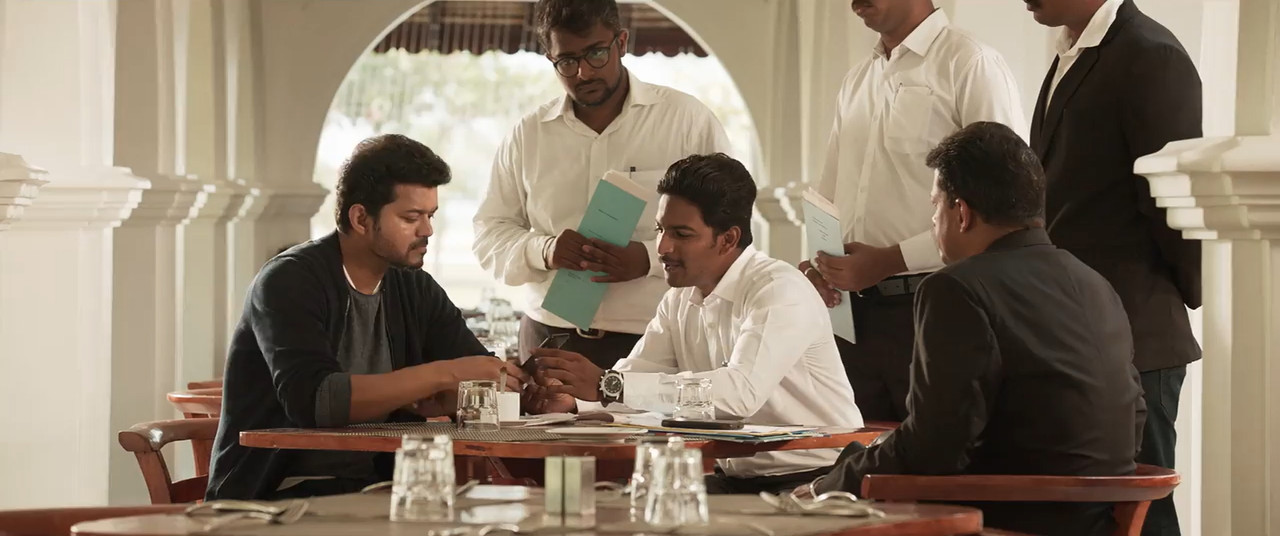 Sarkar 2018 WebRip [Tamil] 480p 720p ESub Screenshot