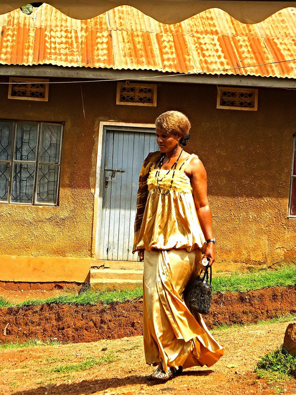 gold-woman.jpg
