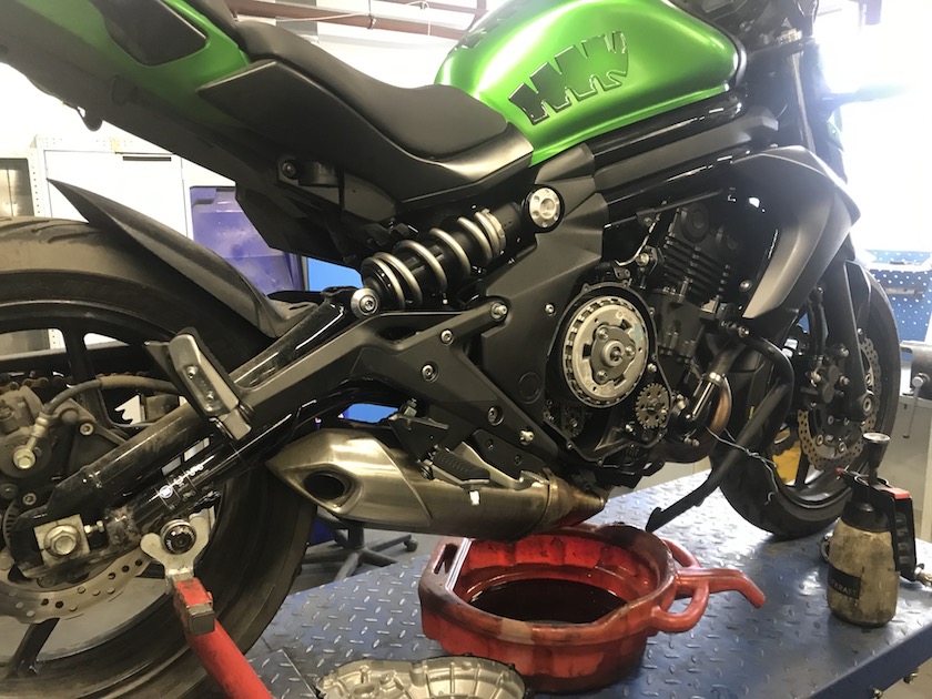 результа: проскальзывающе сцепление Kawasaki ER6n