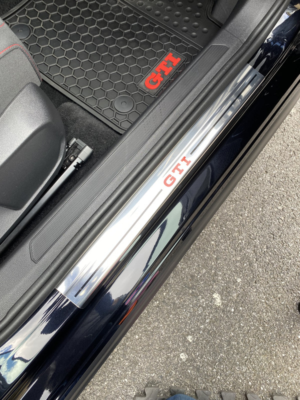 3AF0D6E9-E811-49B7-ACBD-FF5AE1BF39A1