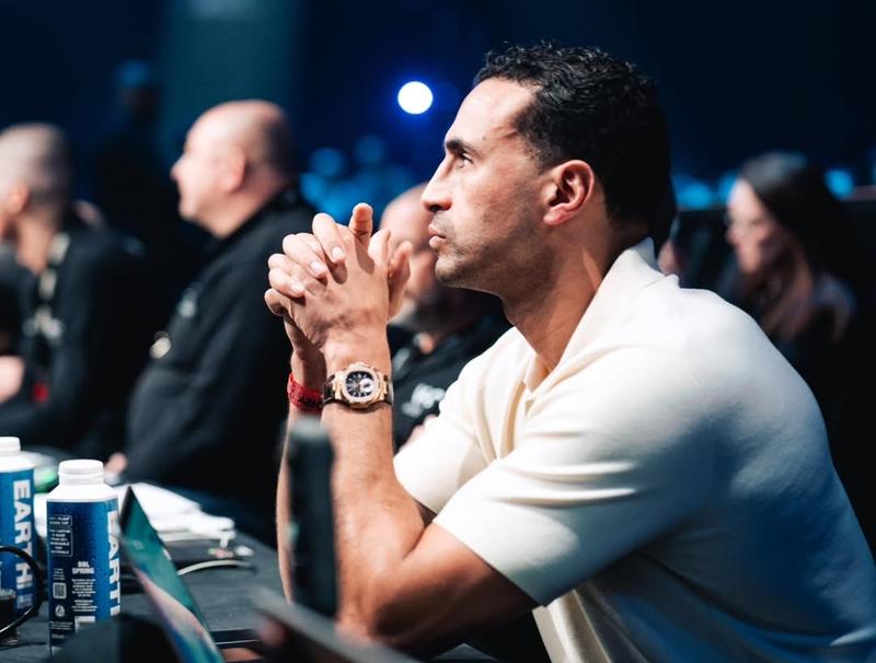 Бадр Хари се е отдал на децата в своята зала