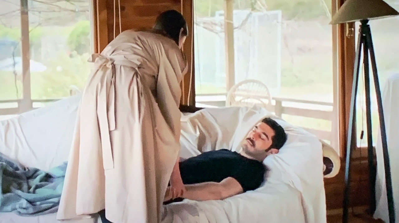 FEEDD6CA-1E63-48C0-B8BB-721EA0F9C838