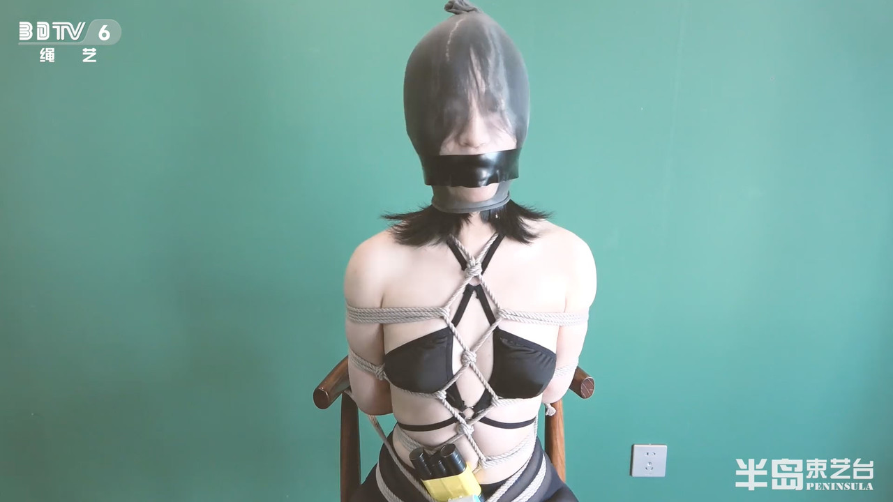 半岛束艺 king定拍危机重重 黑丝内衣美女炸弹捆绑 如何解救美女搭档于千钧一发 海语.mp4_20200602_132202.388