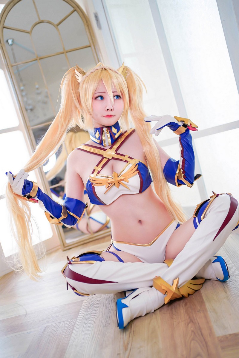 Arty亚缇 Bradamante Cosplay 写真【16P｜21.5MB】插图5