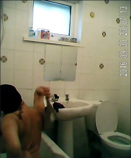 [Image: Voyeur33255151416.jpg]