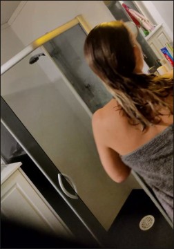 [Image: Voyeur11475082851.jpg]